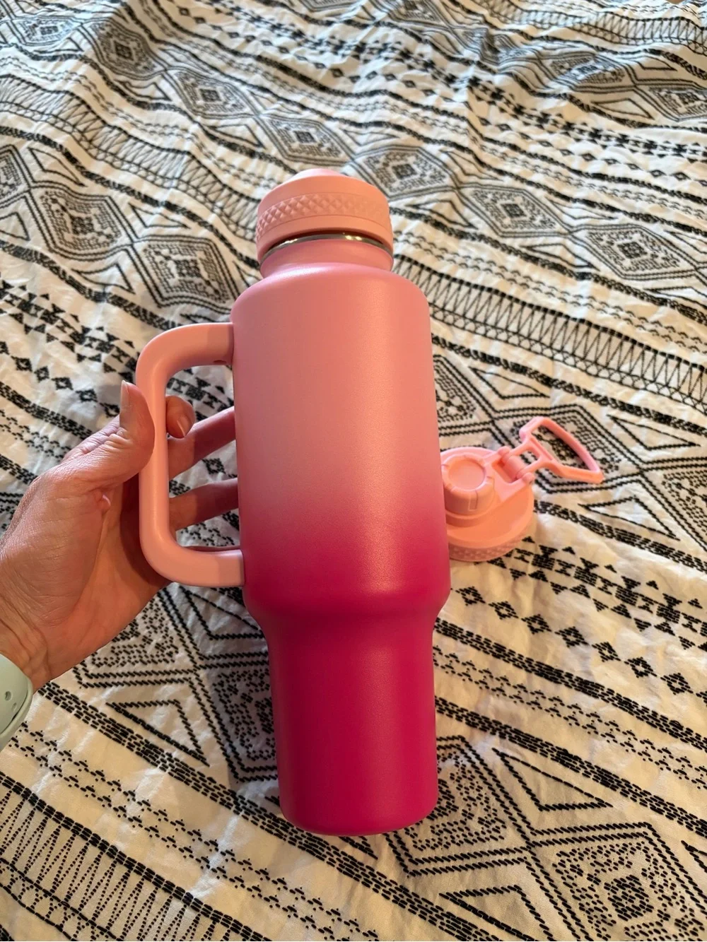 Pink Ombre 40 oz water bottle
